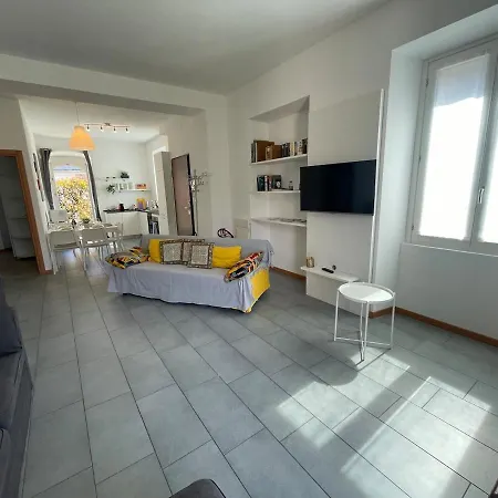 Apartman L'ottavia, Front
